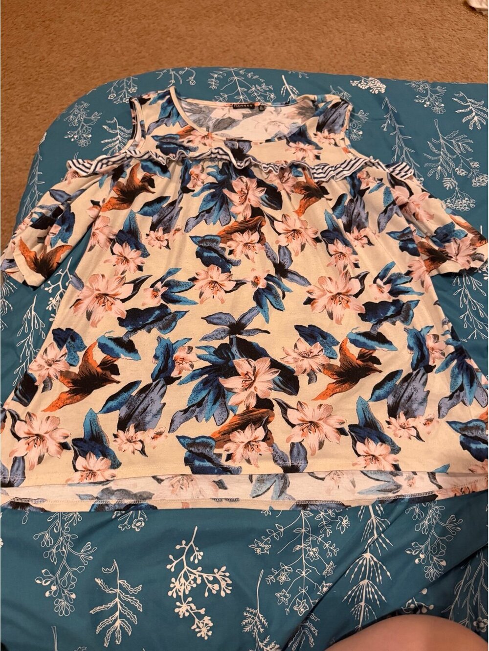 Hannah XL floral cold shoulder top